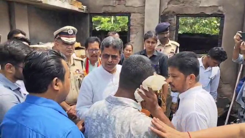 এডিসি নির্বাচনোত্তর সন্ত্রাস: ক্ষতিগ্রস্তদের পাশে মুখ্যমন্ত্রী, খোয়াইয়ের বিভিন্ন এলাকা পরিদর্শন