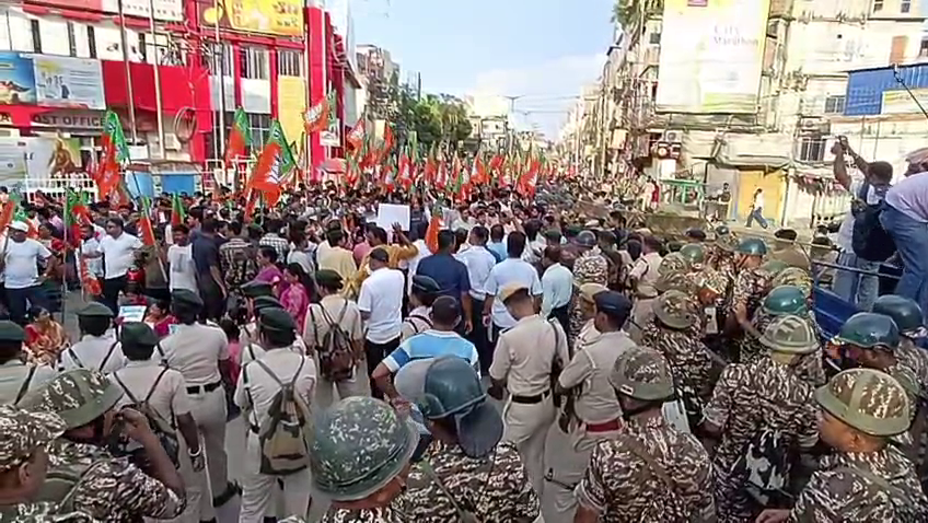 রাহুল গান্ধীর মন্তব্যের প্রতিবাদ জানিয়ে রাজধানীতে বিজেপির ধিক্কার মিছিল  
