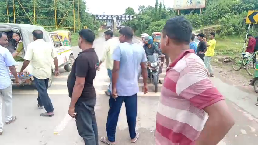 প্রকাশ্য দিবালোকে অটো চুরি 