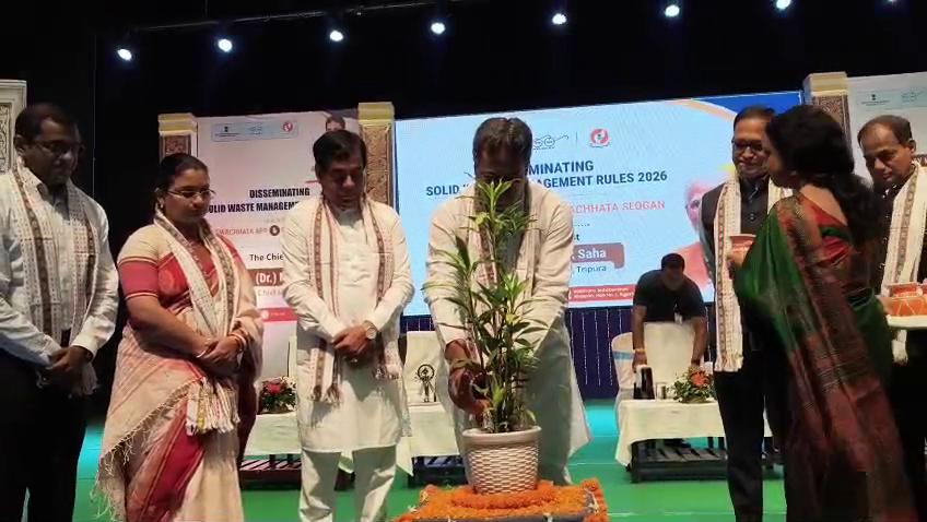 স্বচ্ছ পরিবেশ ও প্রকৃতির জন্য গণ আন্দোলনের প্রাতিষ্ঠানিক রূপ চান মুখ্যমন্ত্রী