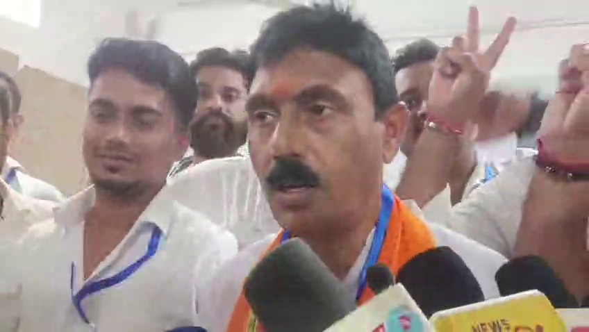 ধর্মনগর বিধানসভা কেন্দ্রের উপনির্বাচনে  জয়ী বিজেপি প্রার্থী জহর চক্রবর্তী