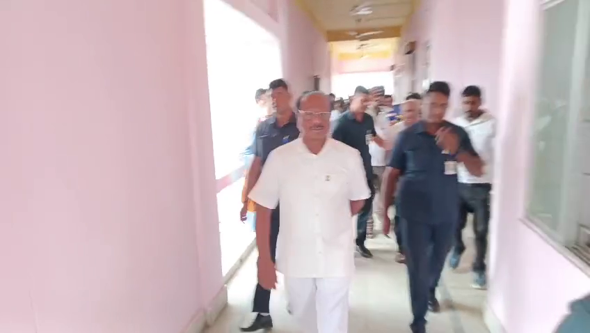: অবসরপ্রাপ্ত কর্মচারীদের আবাসন আশ্রয় পরিদর্শনে রাজ্যপাল :