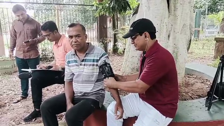 প্রাতঃভ্রমণকারীদের জন্য স্বাস্থ্য শিবিরের আয়োজন করল  জিবি হাসপাতাল কর্তৃপক্ষ