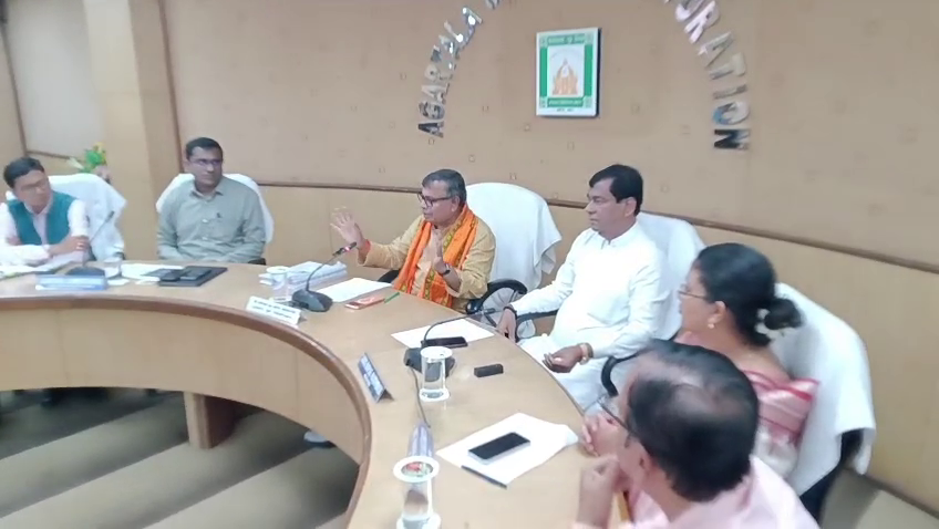 নিগম এলাকার ৮ হাজার বিদ্যুৎ গ্রাহক কে প্রথম পর্যায়ে স্বল্পমূল্যে  সৌর বিদ্যুৎ দেবে বিদ্যুৎ নিগম-বিদ্যুৎ মন্ত্রী