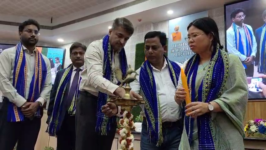 : নারী উদ্যোক্তাদের শক্তিশালী করনে  পি এম এফ এম ই প্রকল্পের সূচনা হল :