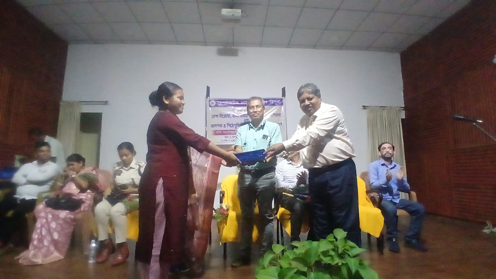 নেশা বিরোধী এবং বাল্য বিবাহ রোধ নিয়ে একটি আলোচনা সভা অনুষ্ঠিত হয় উদয়পুর বিজ্ঞান কেন্দ্র অডিটরিয়ামে।  